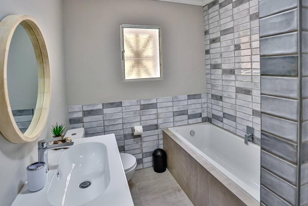 Large Sea View, Walk To Eateries, Loadshed Free Ballito Exterior foto